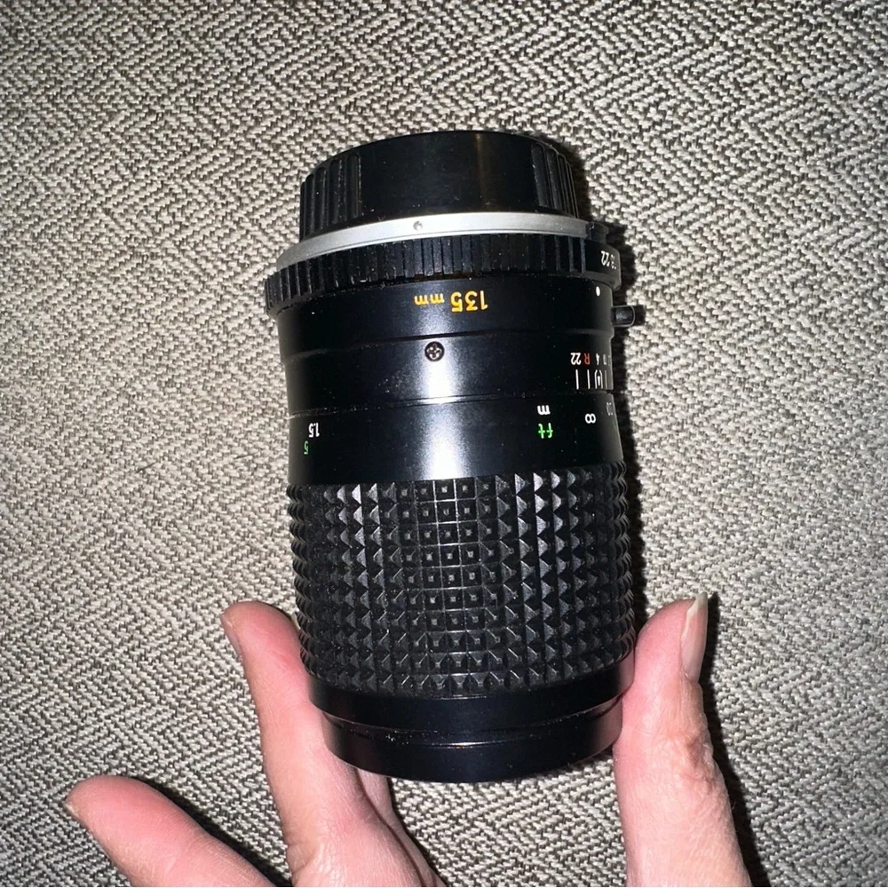 Vintage Minolta MC Tele Rokkor-QD 135mm f/3.5 lens, a vintage Minolta